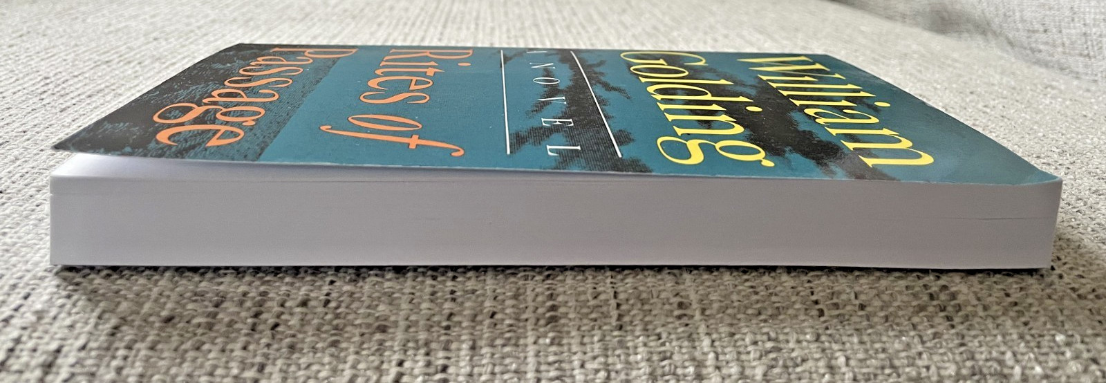 Rites of Passage by William Golding PB Very Good Condition Ships Free