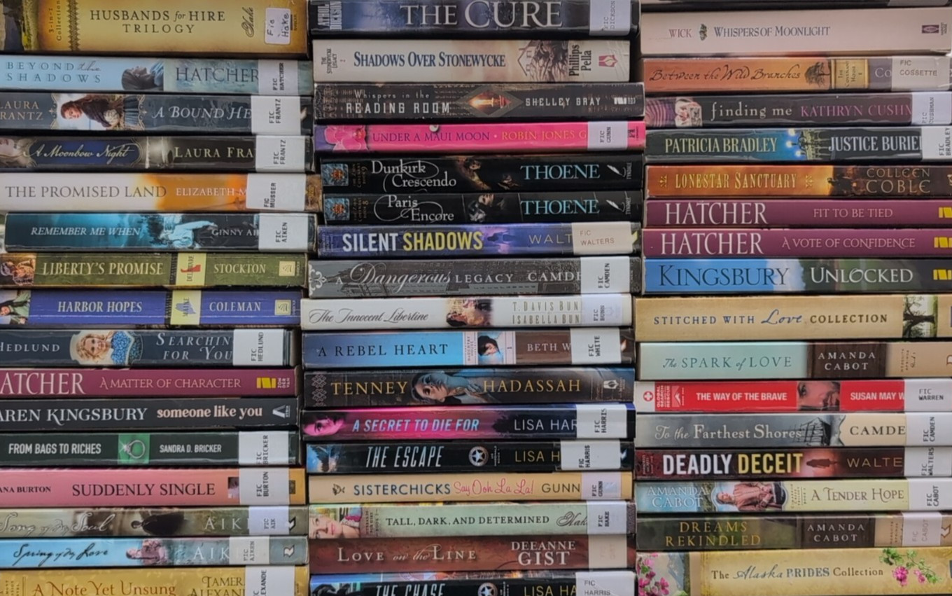 RANDOM MIX Lot of 10 CHRISTIAN FICTION Paperbacks ROMANCE Suspense Mystery
