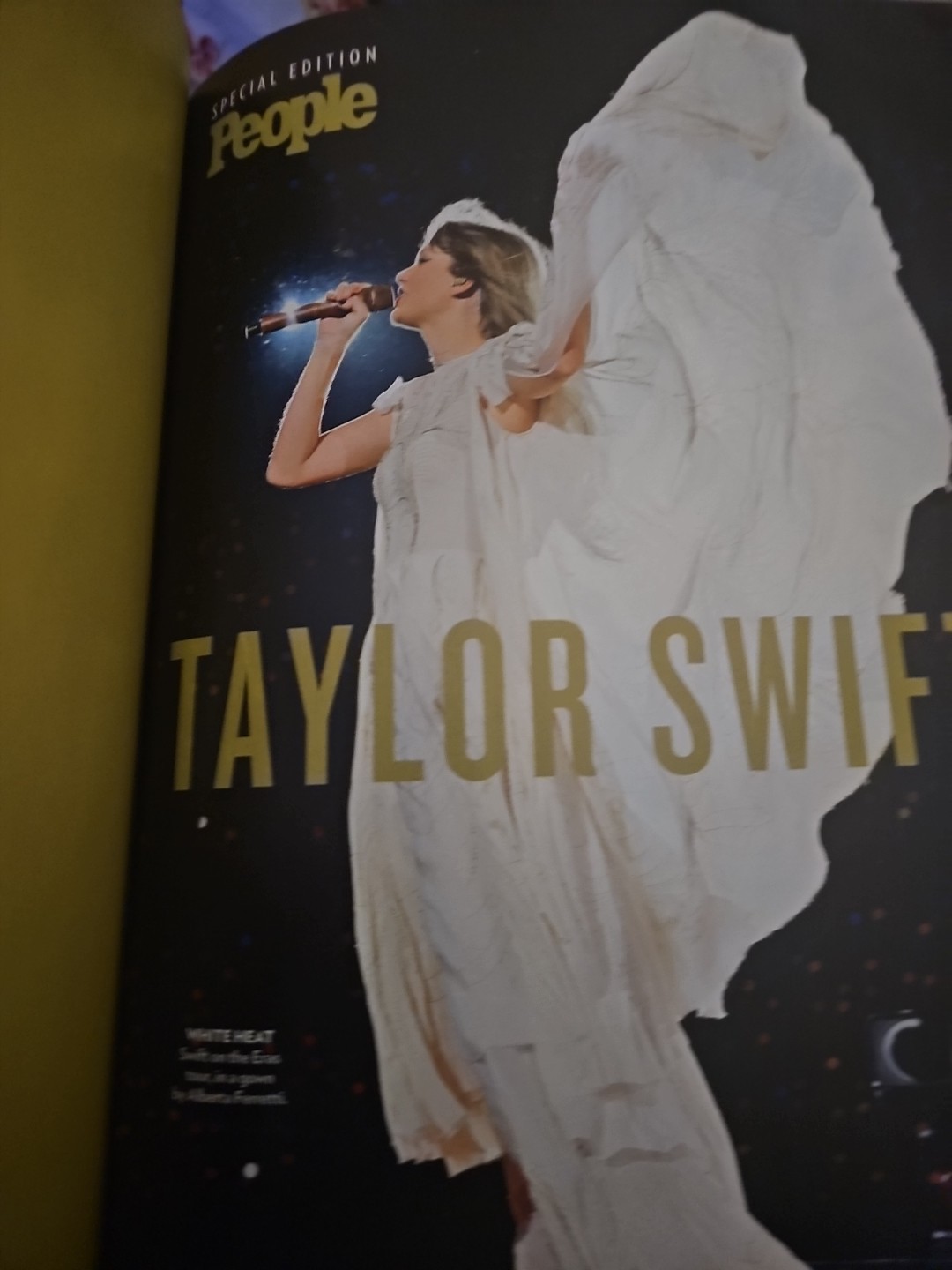 TAYLOR SWIFT BEYOND THE ERAS TOUR SPECIAL EDITION PEOPLE MAGAZINE 200 PHOTOS
