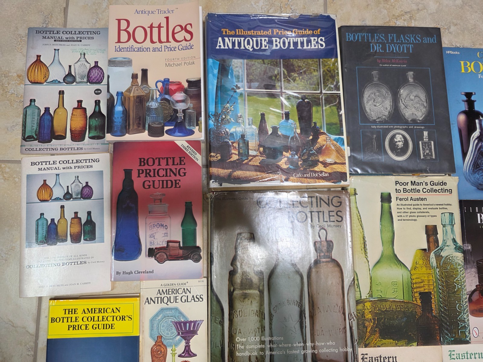 21 ANTIQUE BOTTLE BOOKS LOT- SALLARI, KETCHUM, AUSTEN, McKEARIN, MUNSEY, BLUMEN
