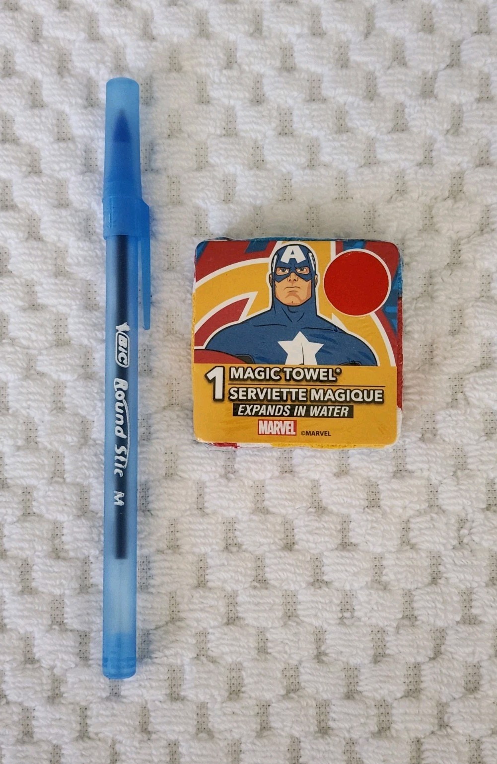 Dreamtivity Marvel Search & Color, 2025, Captain America Word Search;Magic Towel