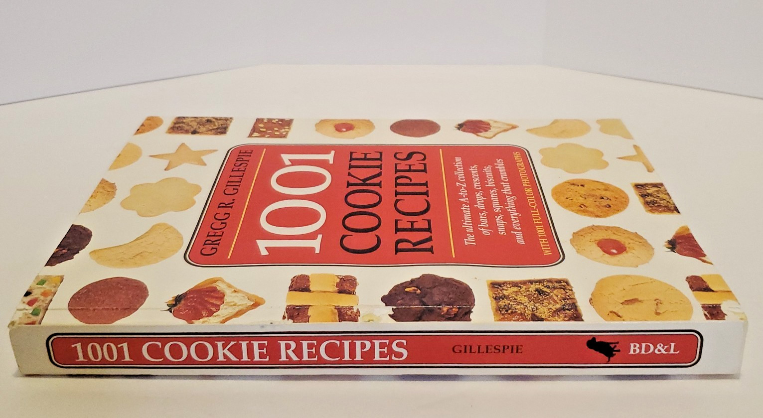 Vtg 1001 Cookie Recipes by Gregg R Gillespie and Food Writer’s Favorites Cookies