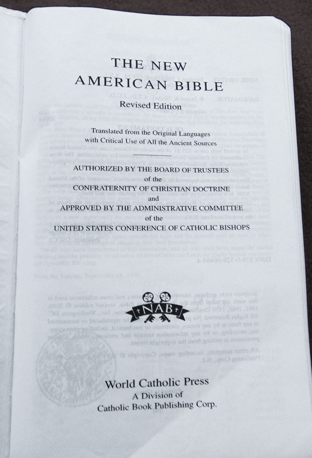 THE NEW AMERICAN BIBLE REVISED EDITION ~ CATHOLIC WORLD PRESS ~ 2011 ~WHITE