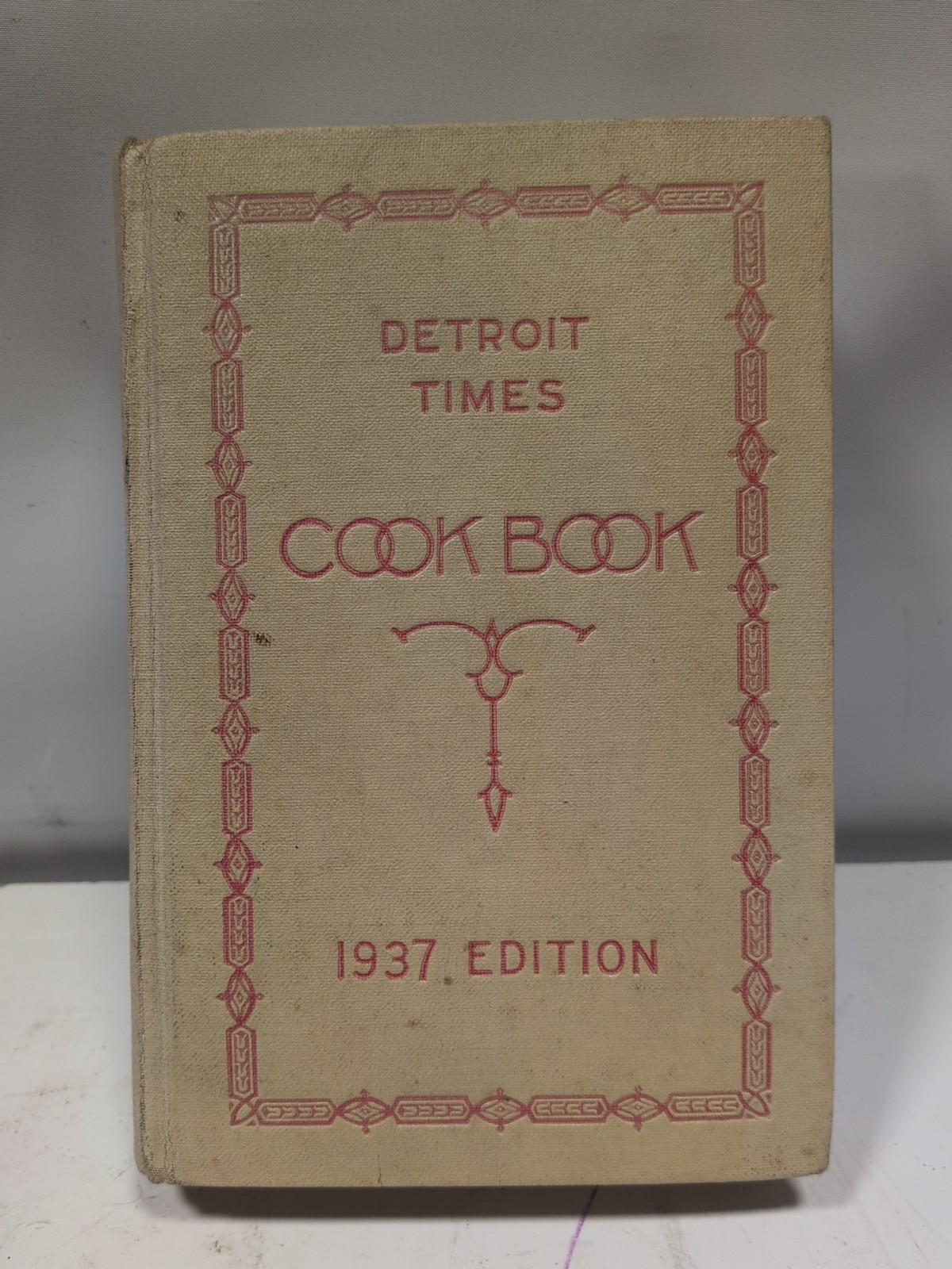1937 EDITION 13,0000 CONTRIBUTORS DETROIT FREE PRESS COOKBOOK RARE