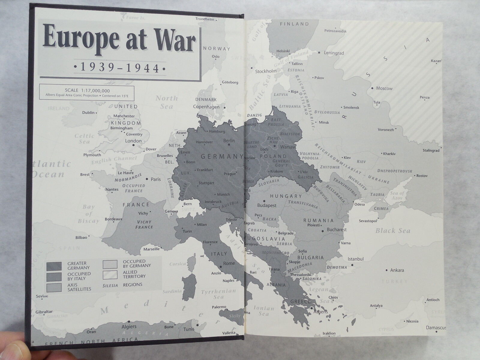 War Stories III: The Heroes that Defeated Hitler by Oliver North, 2005, Signed