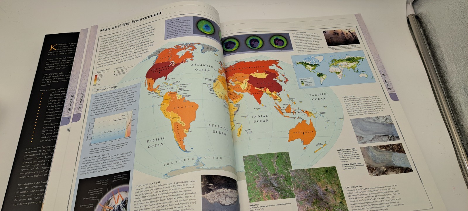 Encyclopaedia Britannica 2011 World Atlas 433 Pgs Boxed Hardcover 15″x11″ READ