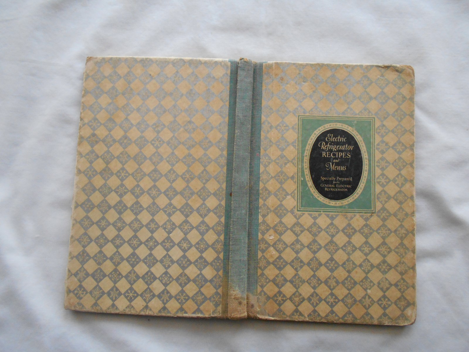 GENERAL ELECTRIC REFRIGERATOR RECIPES AND MENUS COOKBOOK-1927-136 PAGES