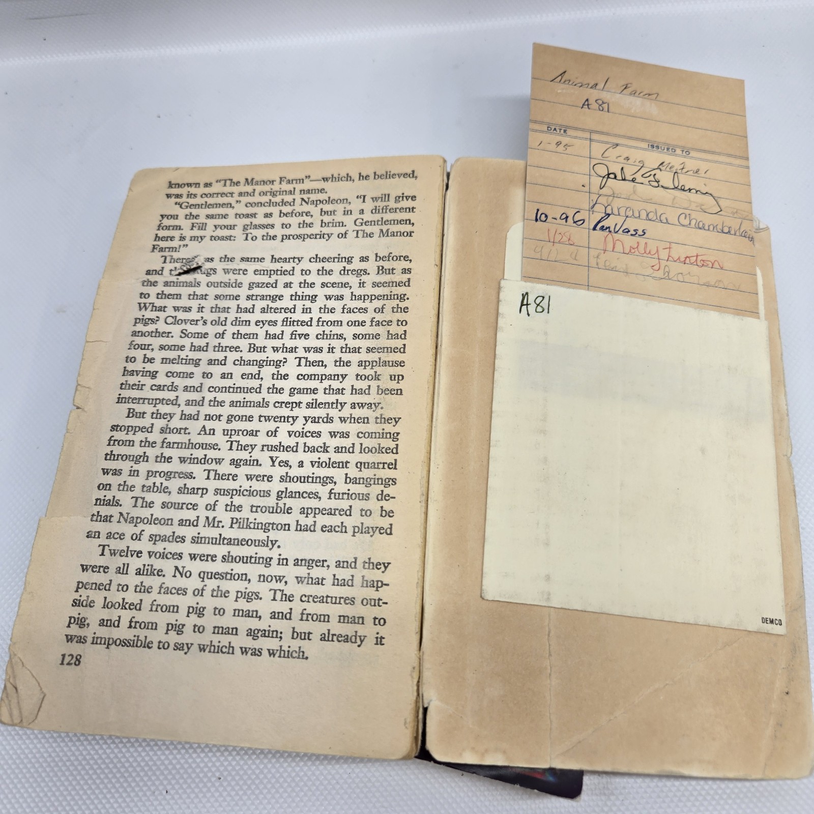 George Orwell: 1984 & Animal Farm Paperback Signet Classic