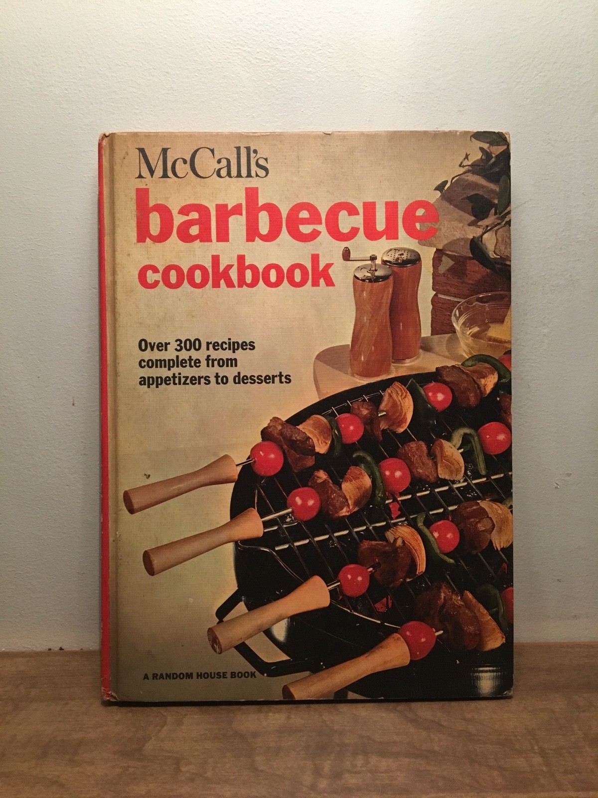 McCall’s BARBECUE COOKBOOK 300 Illustrated Recipes 132 Pages 1st Hardcover 1965