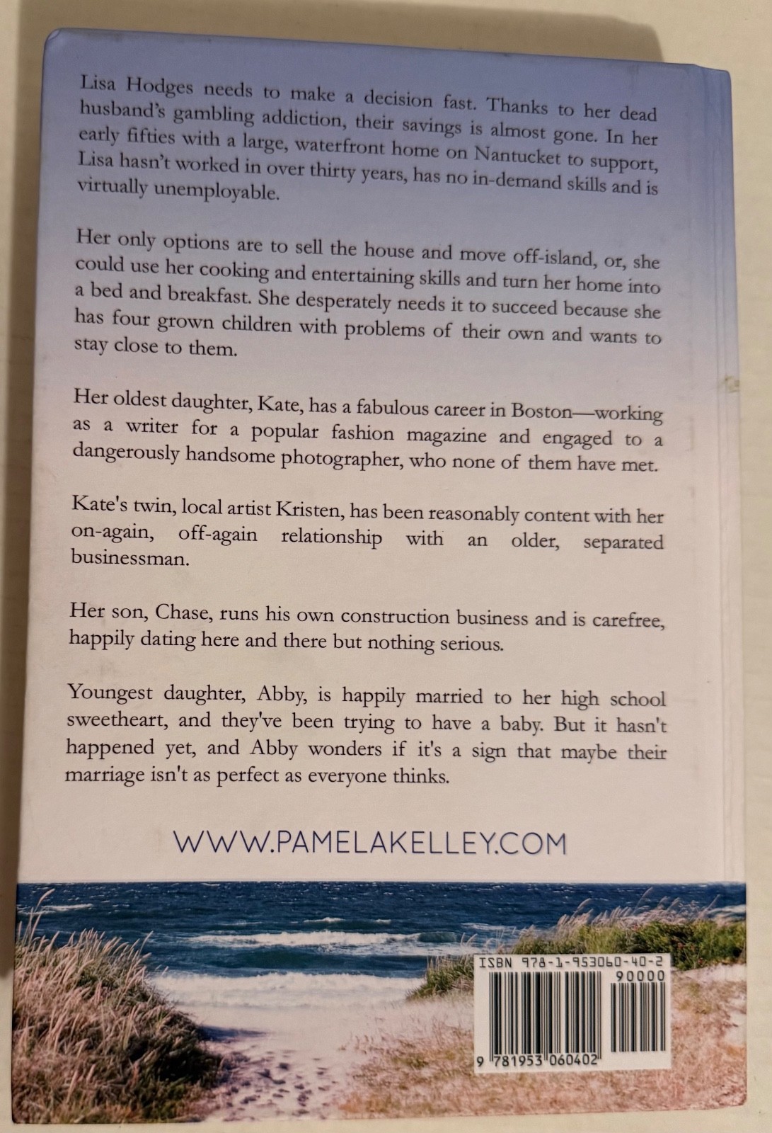 The Nantucket Inn by: Pamela Kelley, Large Print Edition – Hardcover – Pristine