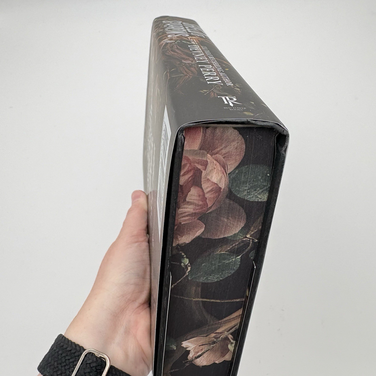 Shield Of Sparrows Deluxe Edition Sprayed Edges Devney Perry 1st Ed OOP