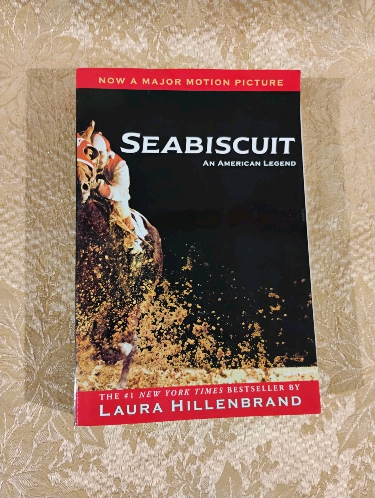 Seabiscuit, an American Legend by Laura Hillenbrand ~ 2002 Paperback Novel Book