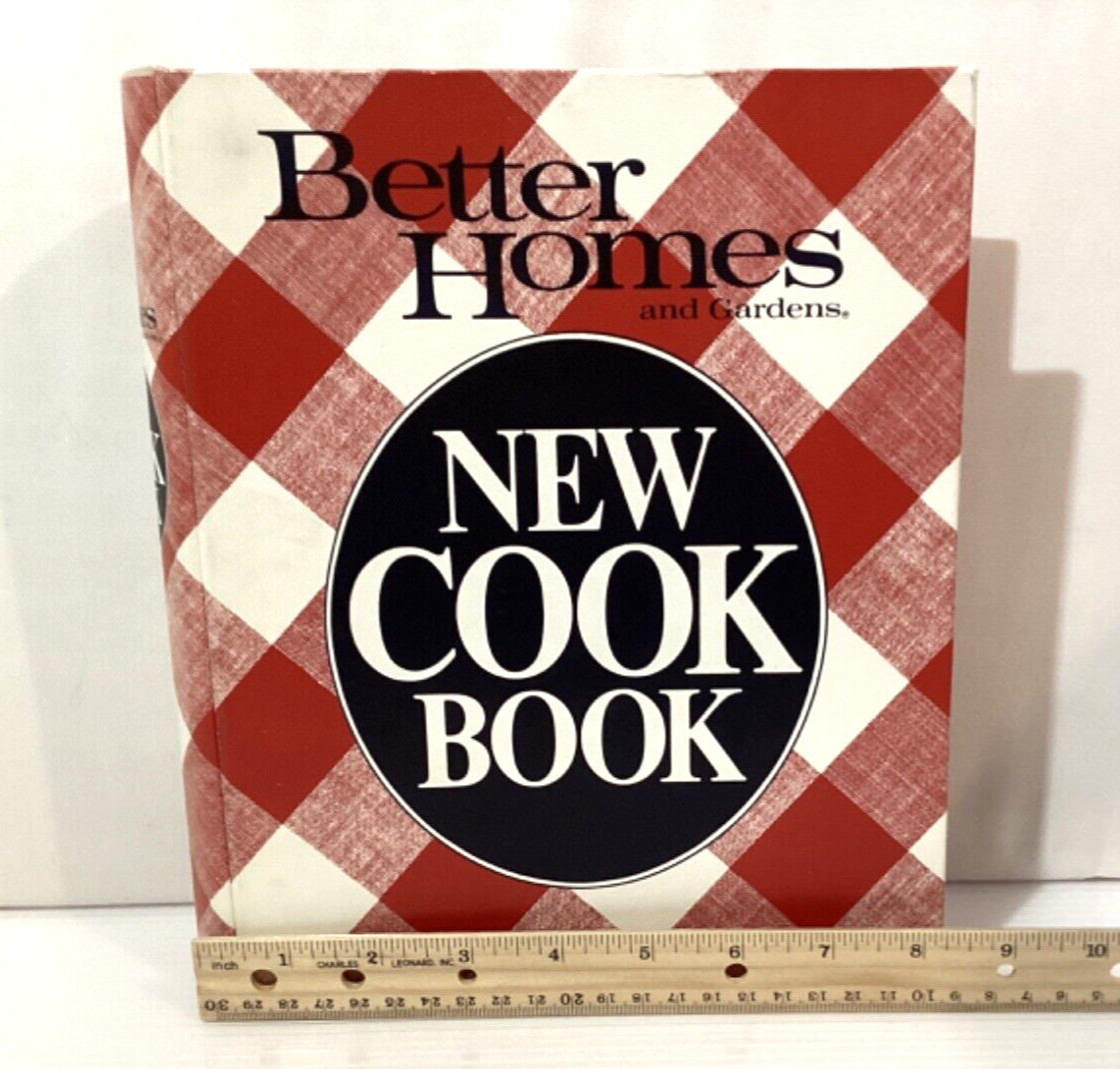 Better Homes and Gardens 1984 Ring bound 466 pages