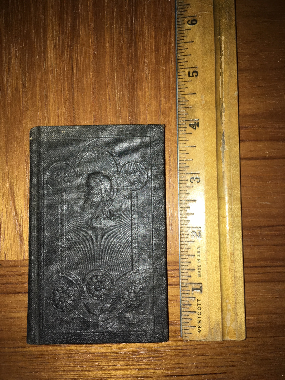 The Pious Child – The Ave Maria Press – Miniature Book – Rare!