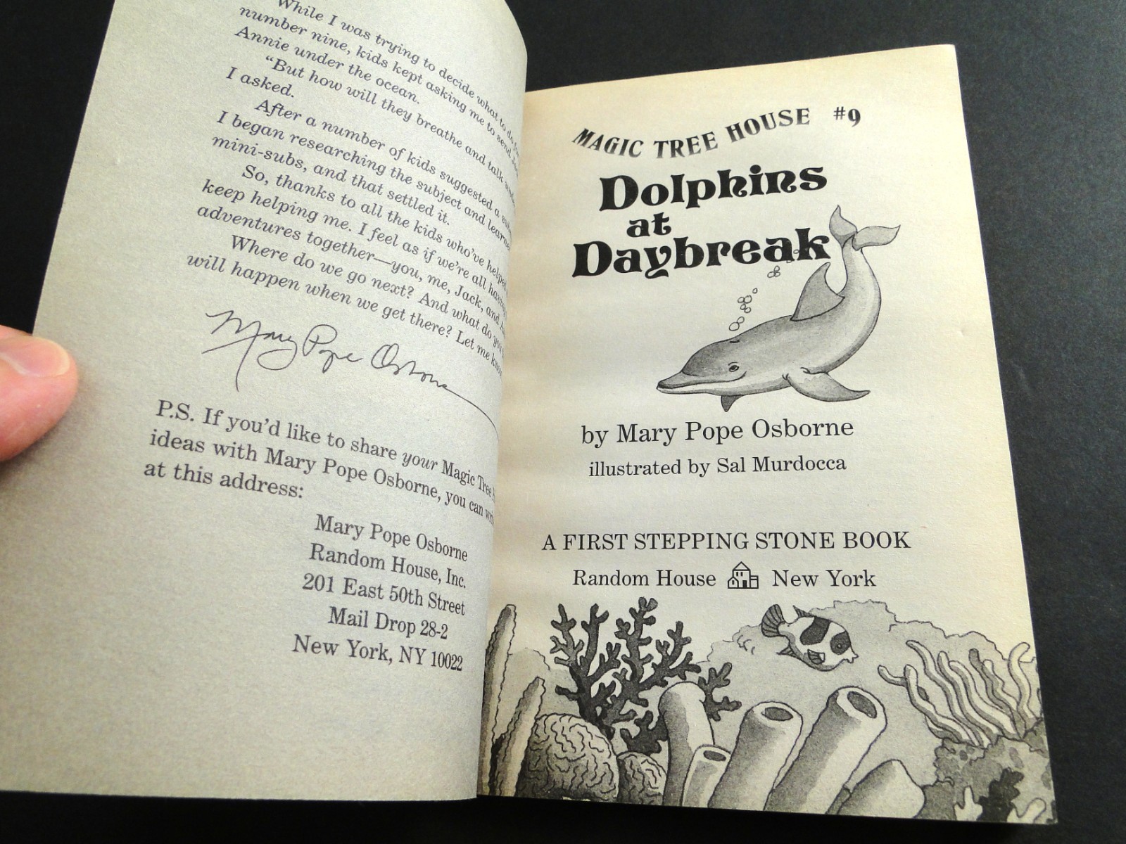 1997 Magic Tree House: Dolphins at Daybreak #9 by Mary Pope Osbourne