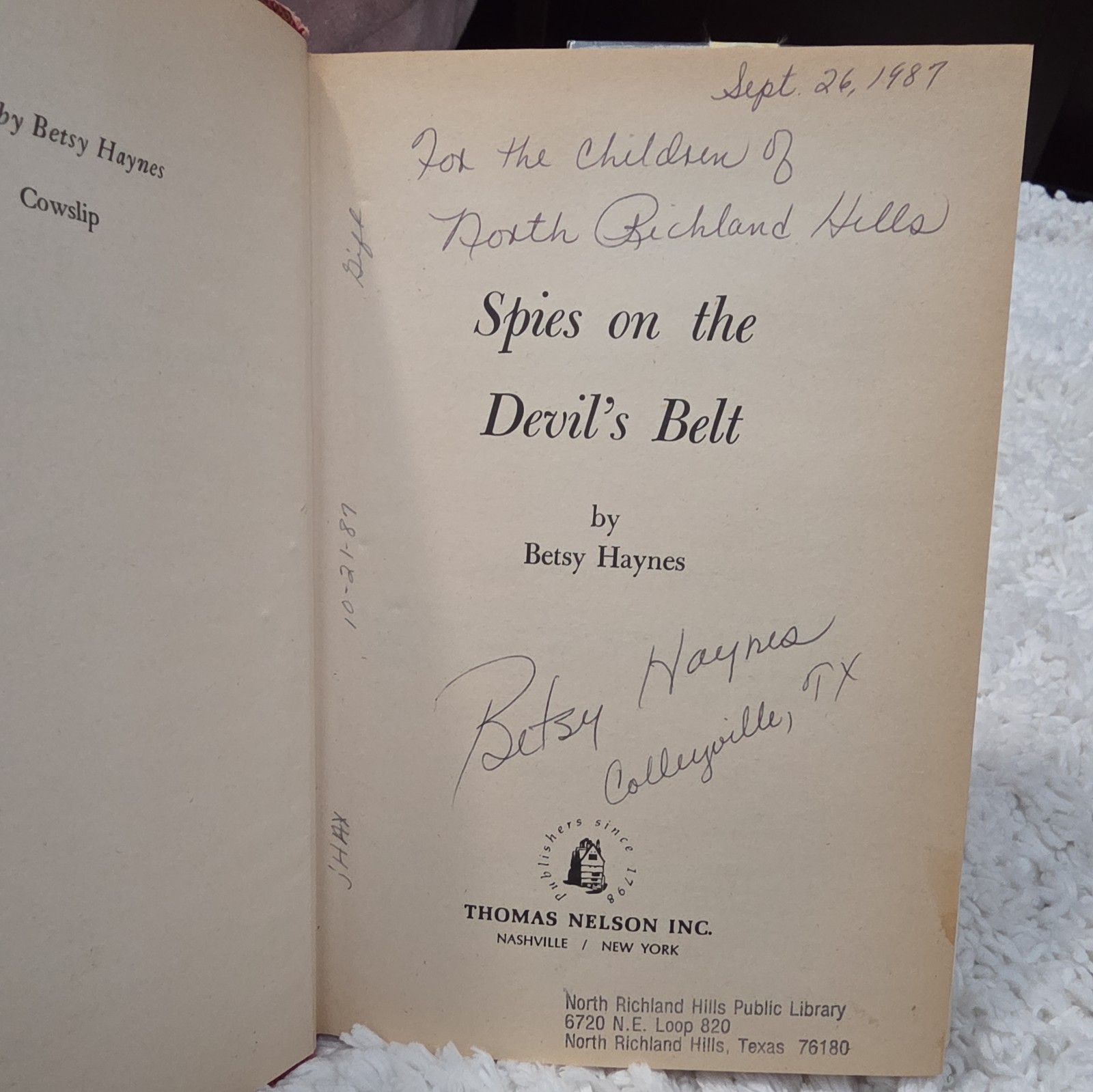 *SIGNED* *FIRST EDITION* Spies on the Devil’s Belt by Betsy Haynes (Hardcover)