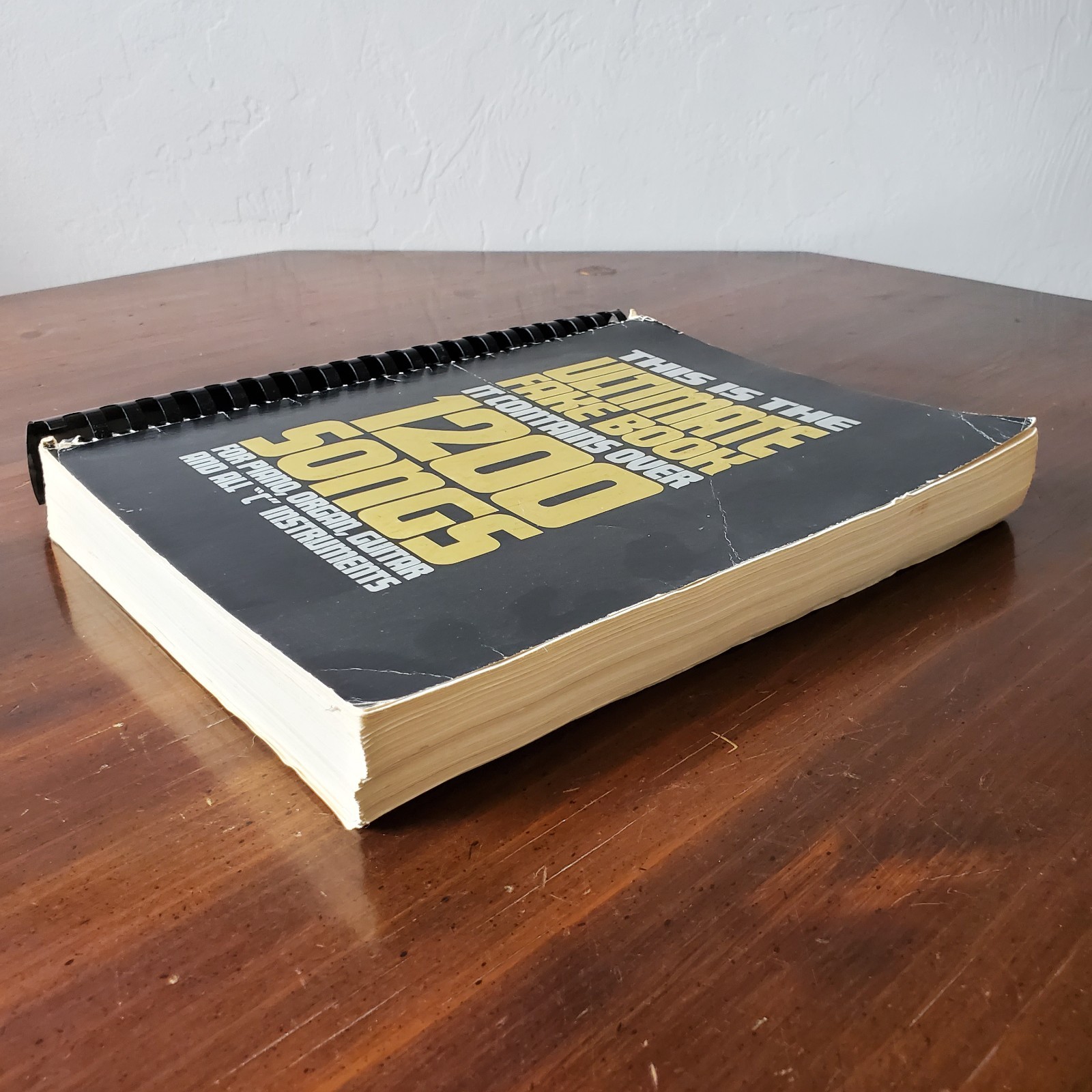 The Ultimate Fake Book: It Contains Over 1200 Songs for All C Instruments 1981
