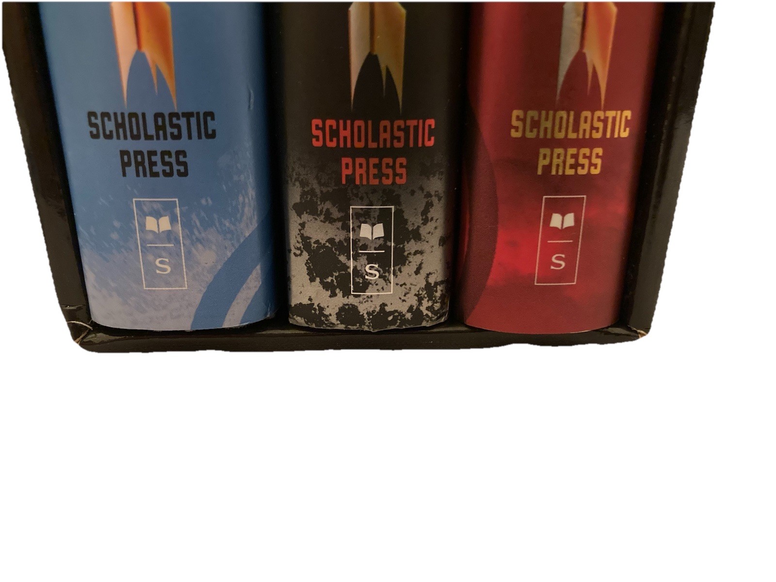 The Hunger Games Trilogy by Suzanne Collins (HC Boxset 2010) – GOOD