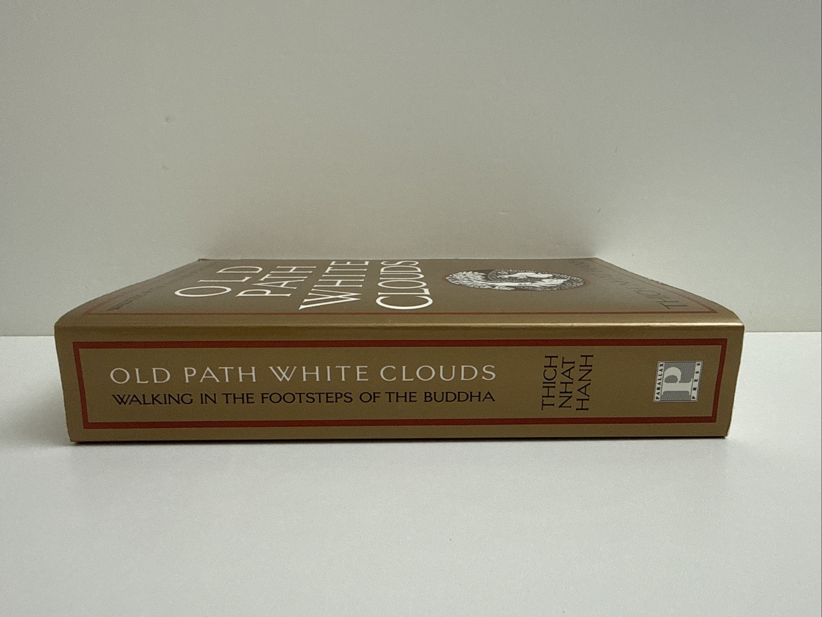 Old Path White Clouds : Walking in the Footsteps of the Buddha – PB