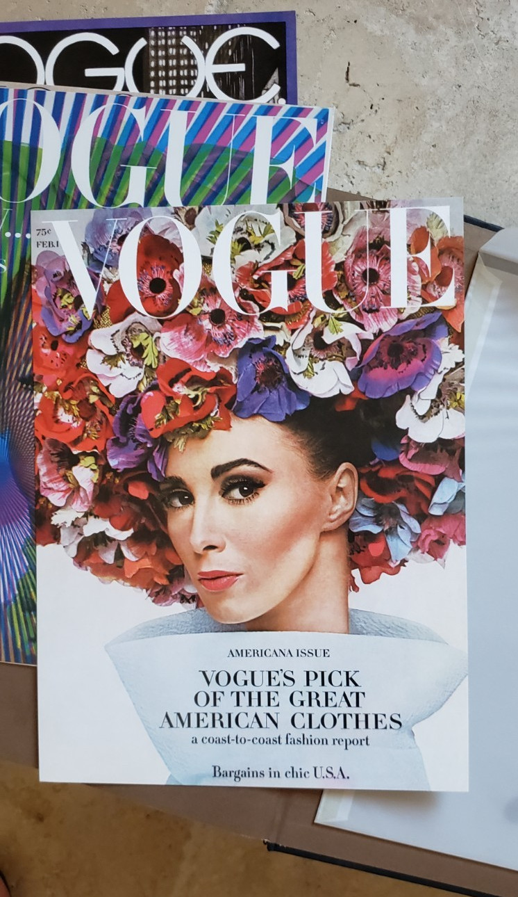 Vogue: The Covers Dodie Kazanjian 2011 Hardcover Coffee Table Book w/5 Art Cards