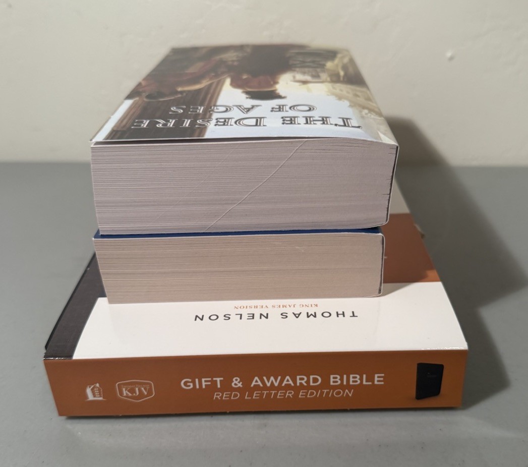 The Holy Bible: King James Version, Black, Imitation Leather, Gift & Award New