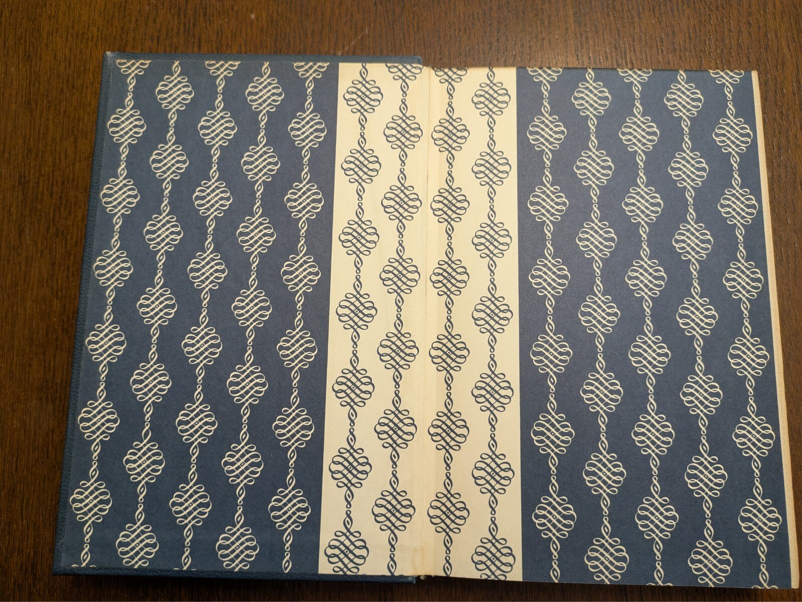 International Collectors Library – 3 British Classics: Dickens, Bulwer-Lytton