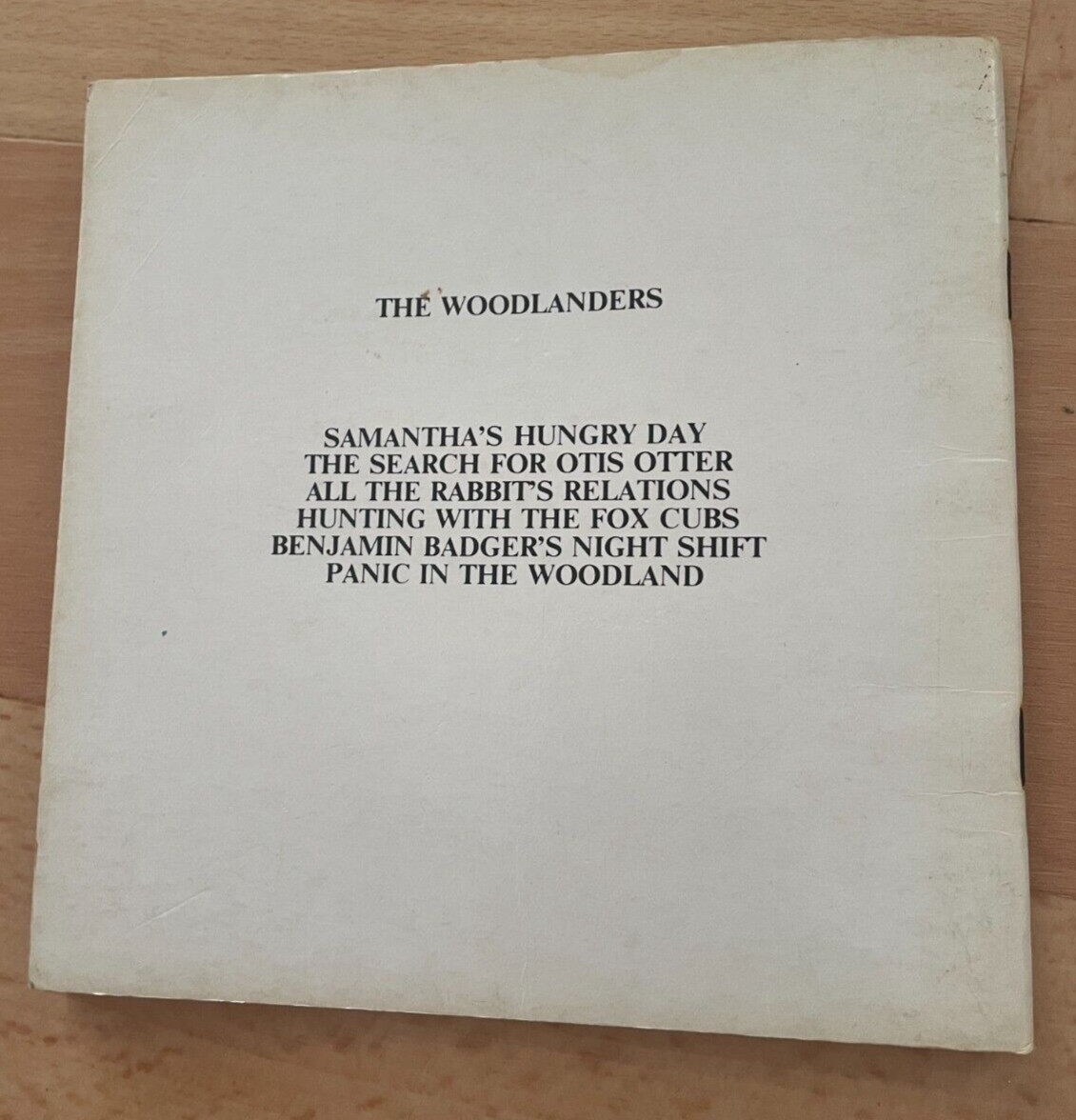 MURIEL MILLER. THE WOODLANDERS. PANIC IN THE WOODLAND. 17 BY 17 CM. 0906791472