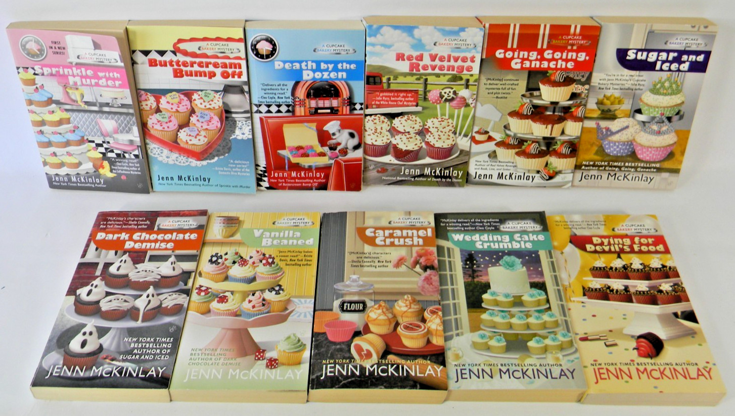 Lot Of 11 Cupcake Bakery Mystery Series Jenn McKinlay books 1-11 (MMPB) – VG