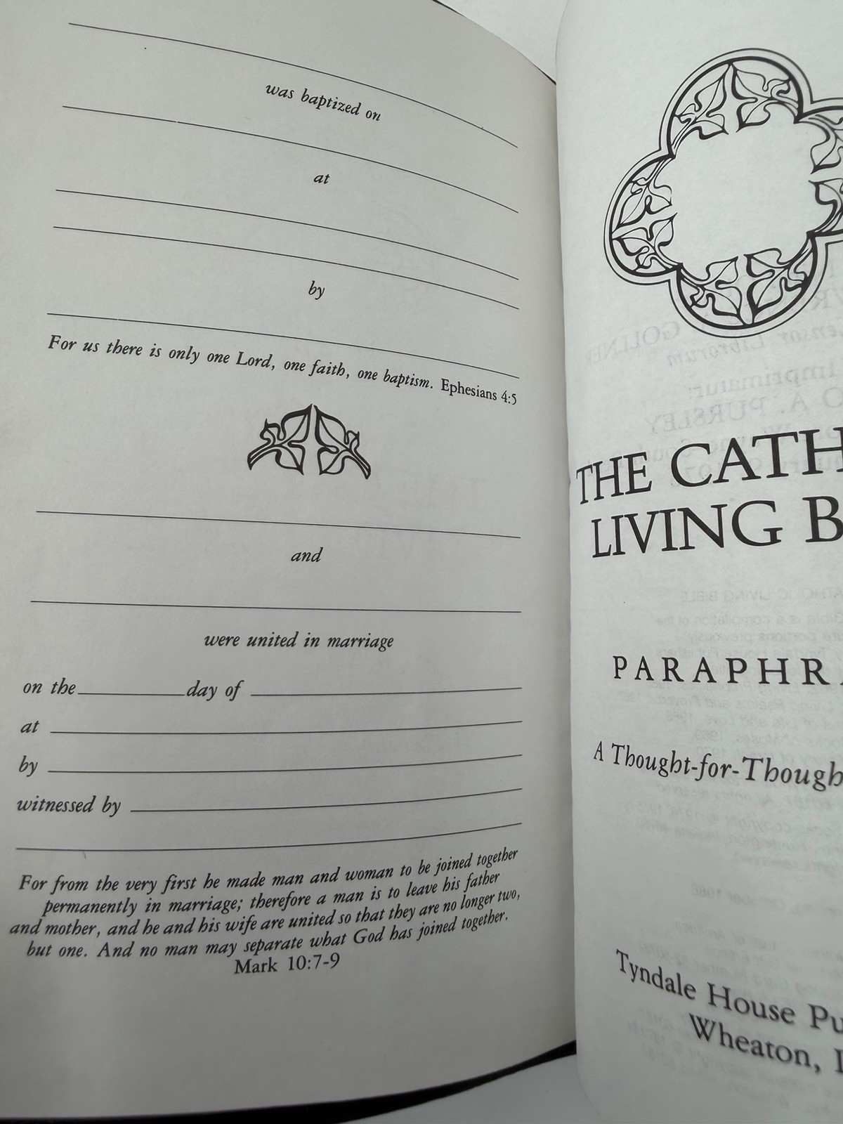 VTG The Catholic Living Bible Red Letter 1976 Leather 9th Print Tyndale 2363-2