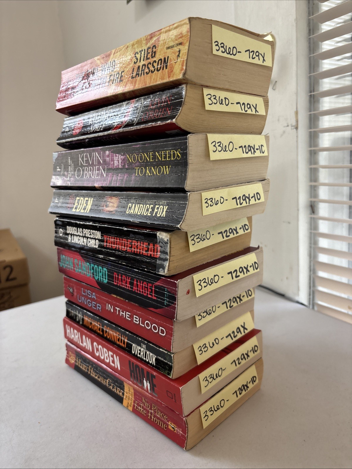 Lot of 10 Mystery and Thrillers – Mixed Authors – FREE SHIPPING