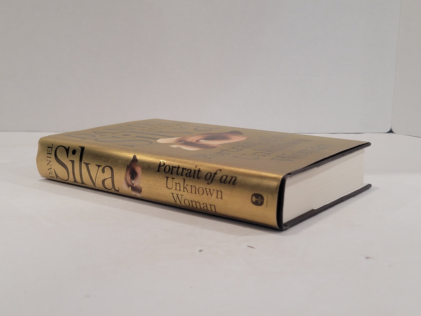 Portrait of an Unknown Woman: A Novel by Daniel Silva – Hardcover, 1st Edition