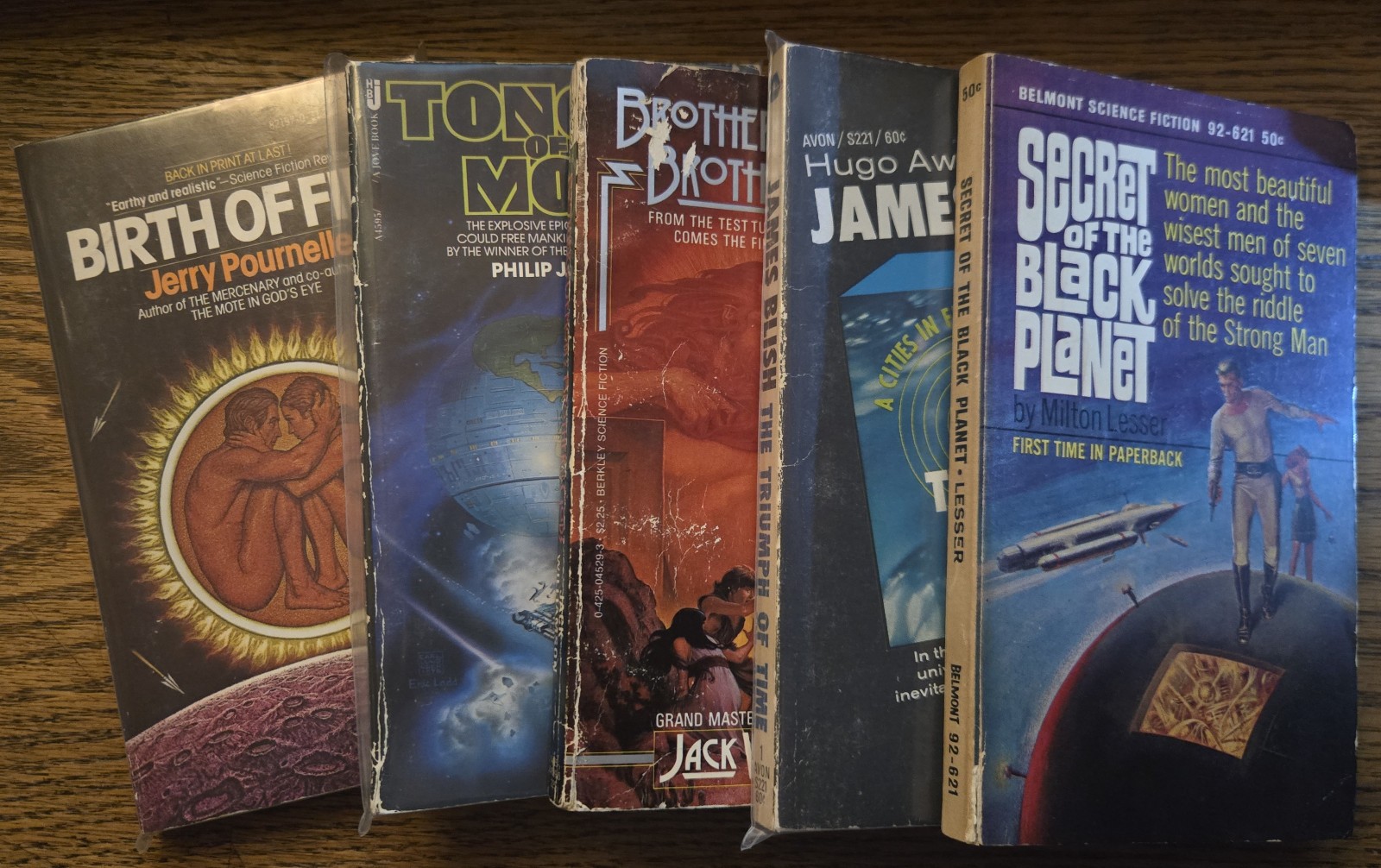 Lot of 5 Sci-Fi vintage paperbacks: Lesser, Blish, Williamson, Farmer, Pournelle
