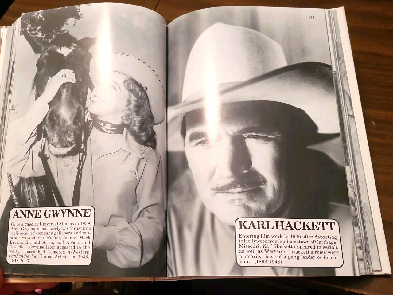 Round-Up : A Pictorial History of Western Movie and Television Stars Through…