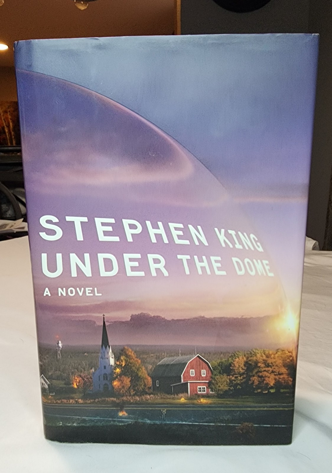 Under the Dome : A Novel by Stephen King (2009, Hardcover)