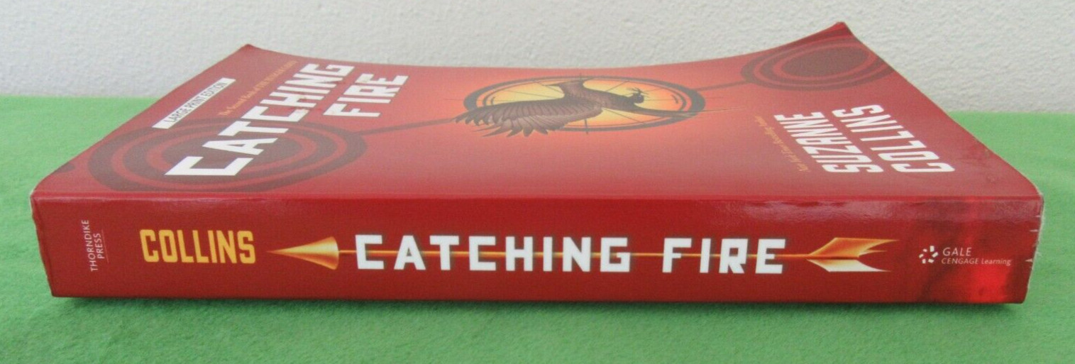 CATCHING FIRE BY SUZANNE COLLINS – #2 HUNGER GAMES; TRADE PB; LARGE PRINT; 2012