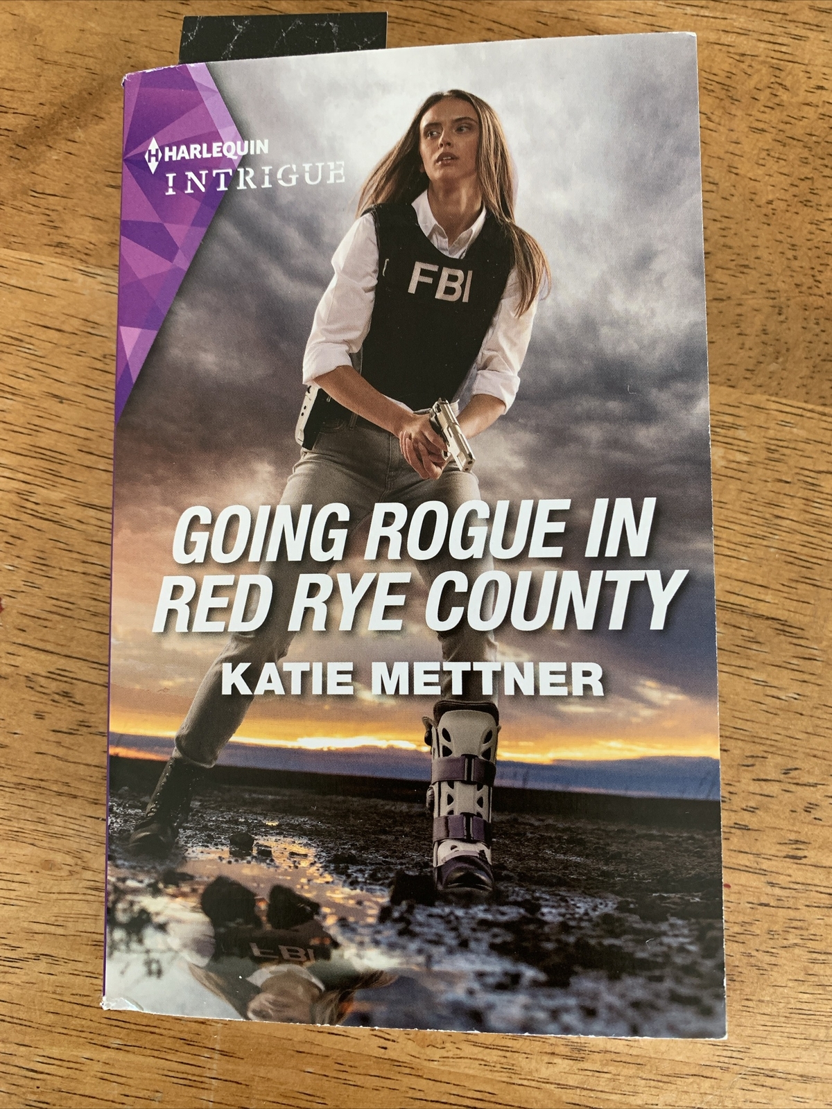 Autographed! Secure One Ser.: Going Rogue in Red Rye County by Katie Mettner