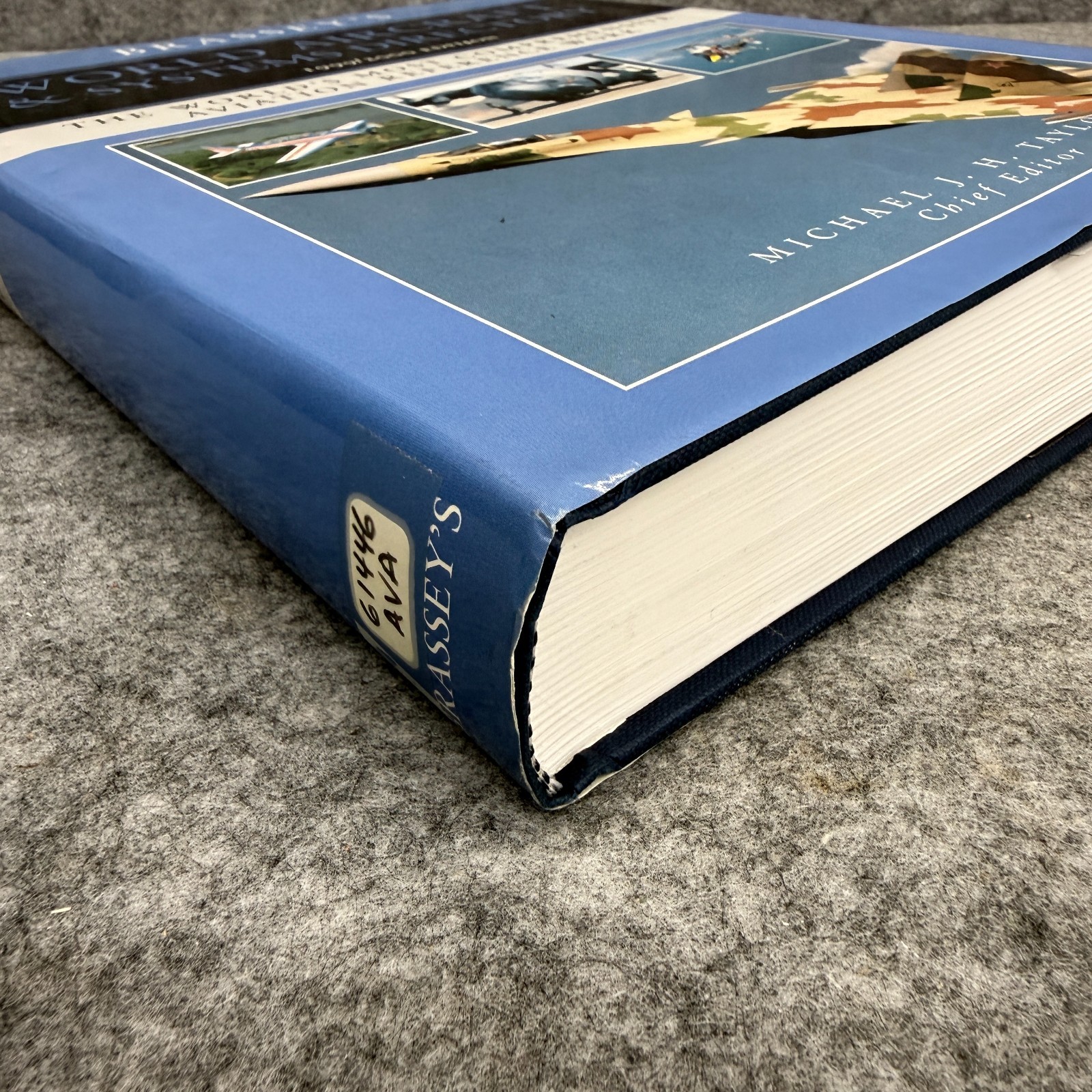 Brassey’s World Aircraft & Systems Directory 1999/2000 Edition Michael Taylor HC