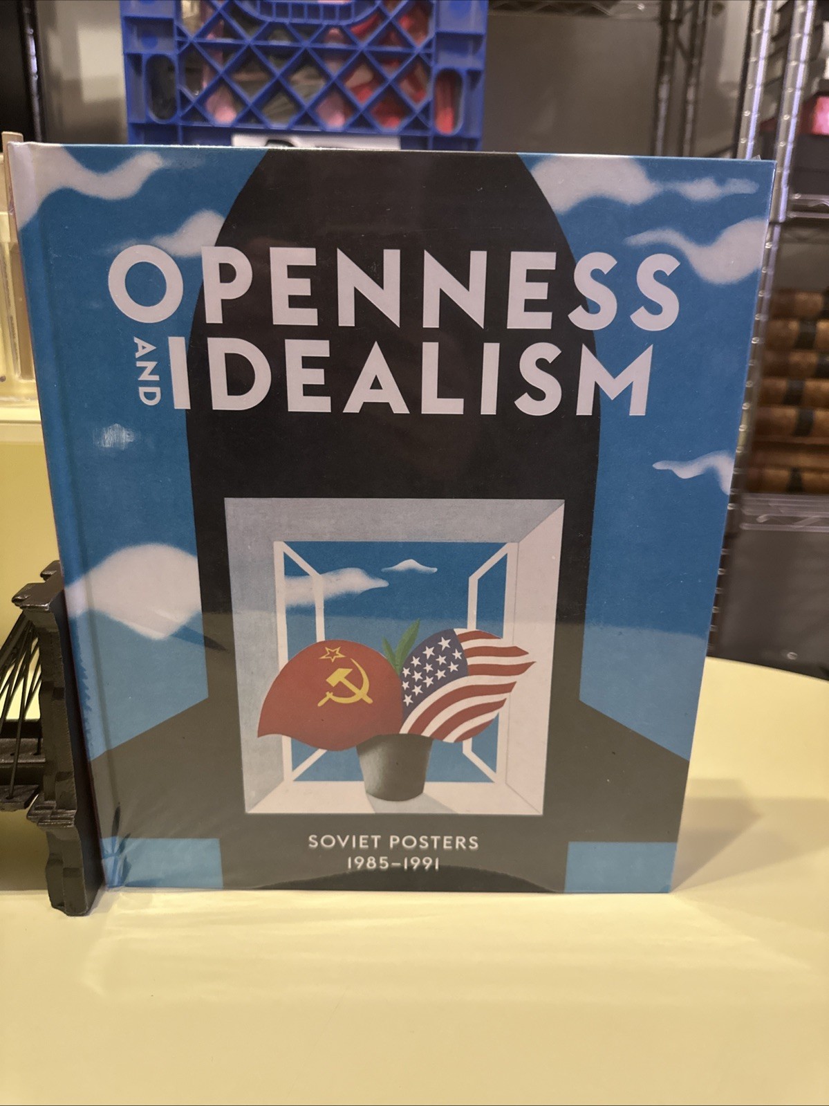 NEW SEALED OPENNESS AND IDEALISM SOVIET POSTERS 1985-1991 HC COLLECTIBLE BOOK 01