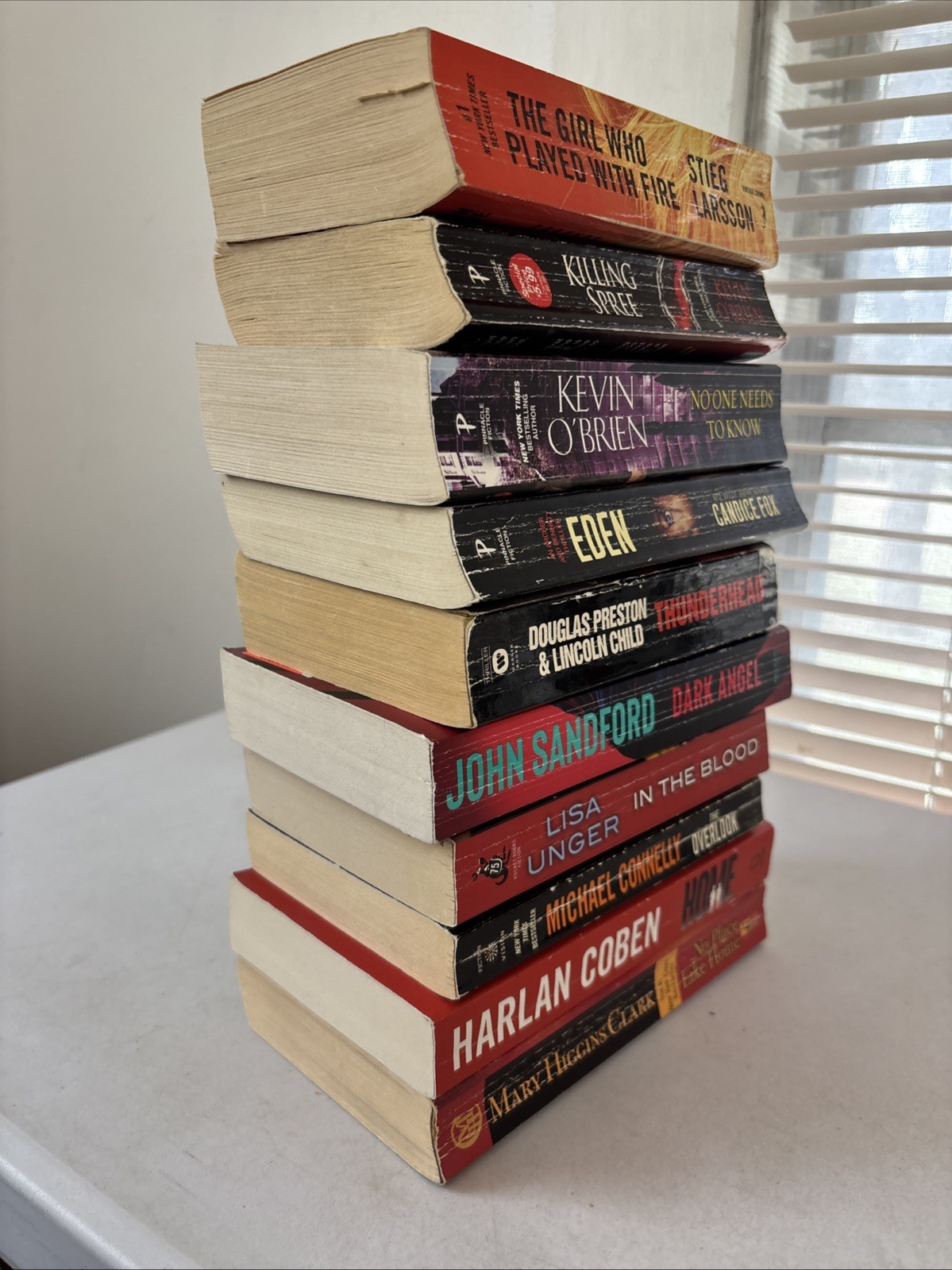 Lot of 10 Mystery and Thrillers – Mixed Authors – FREE SHIPPING