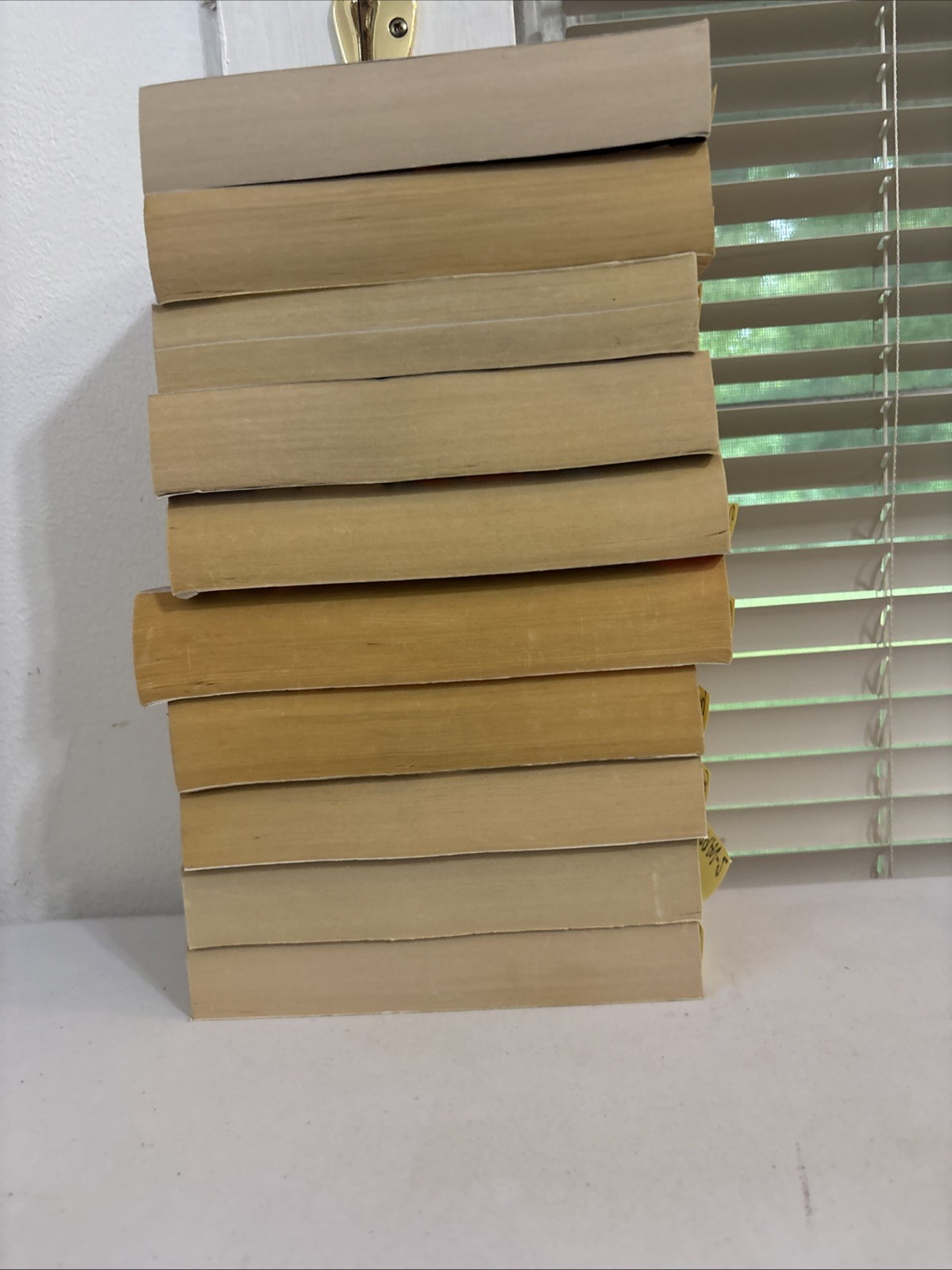 Lot of 10 – Mystery and Thrillers – Mixed Authors – FREE SHIPPING