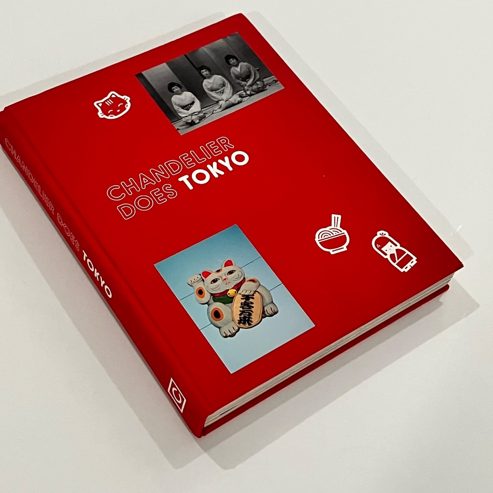 Chandelier Does Tokyo Coffeetable Art Travel Hardcover Book 2016