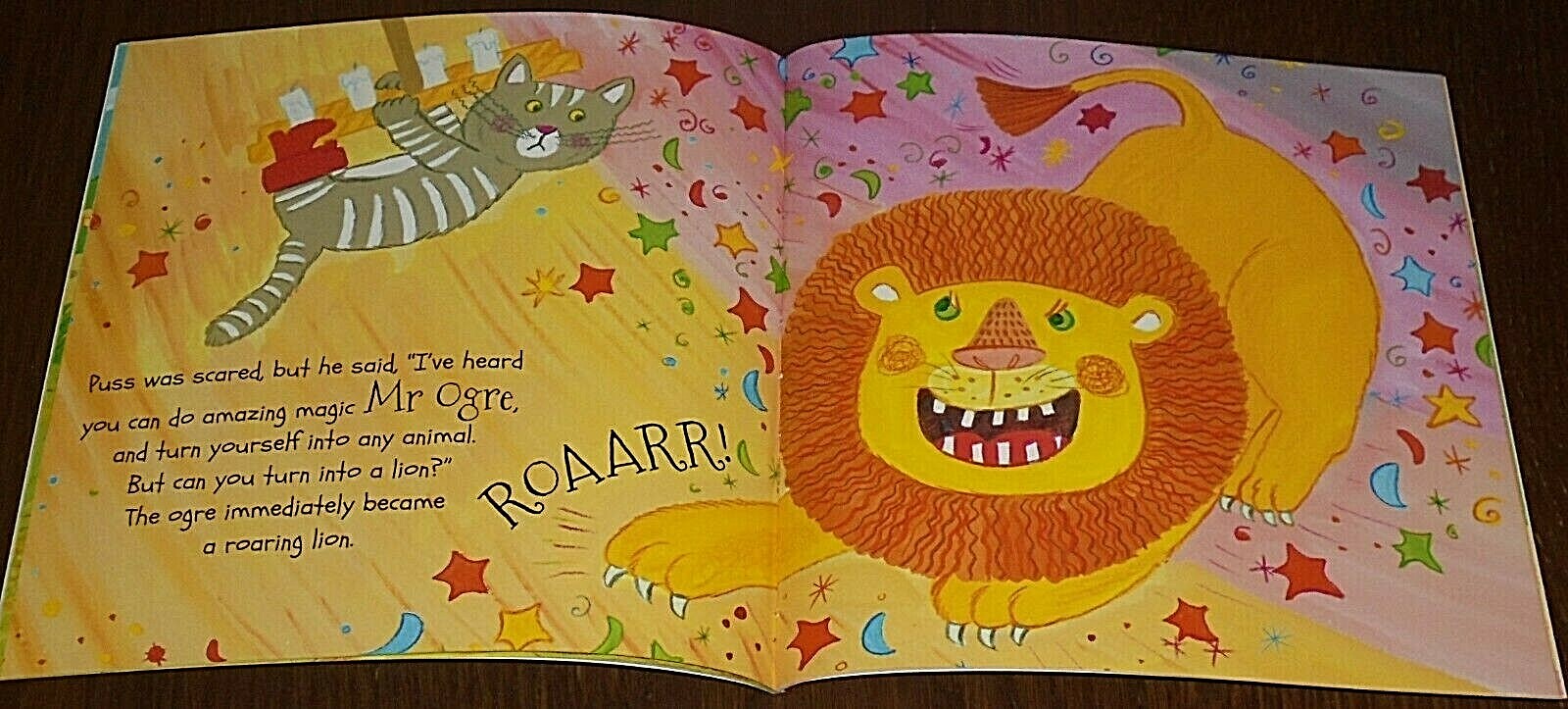 STORY TIME PUSS IN BOOTS BOOK (17cm X 17cm) 2014 BRAND NEW