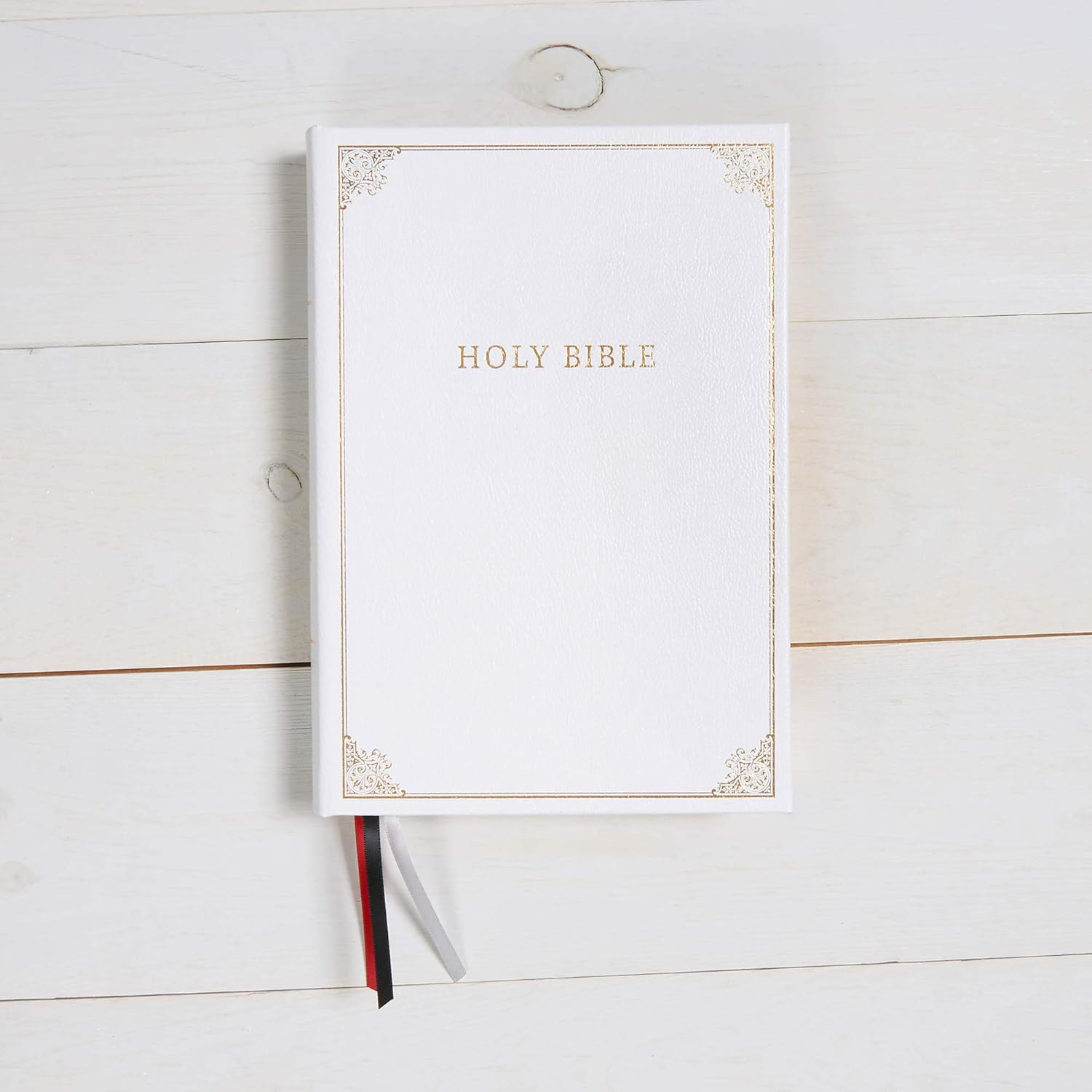 CSB Family Bible, White Bonded Leather over Board: Holy Bible