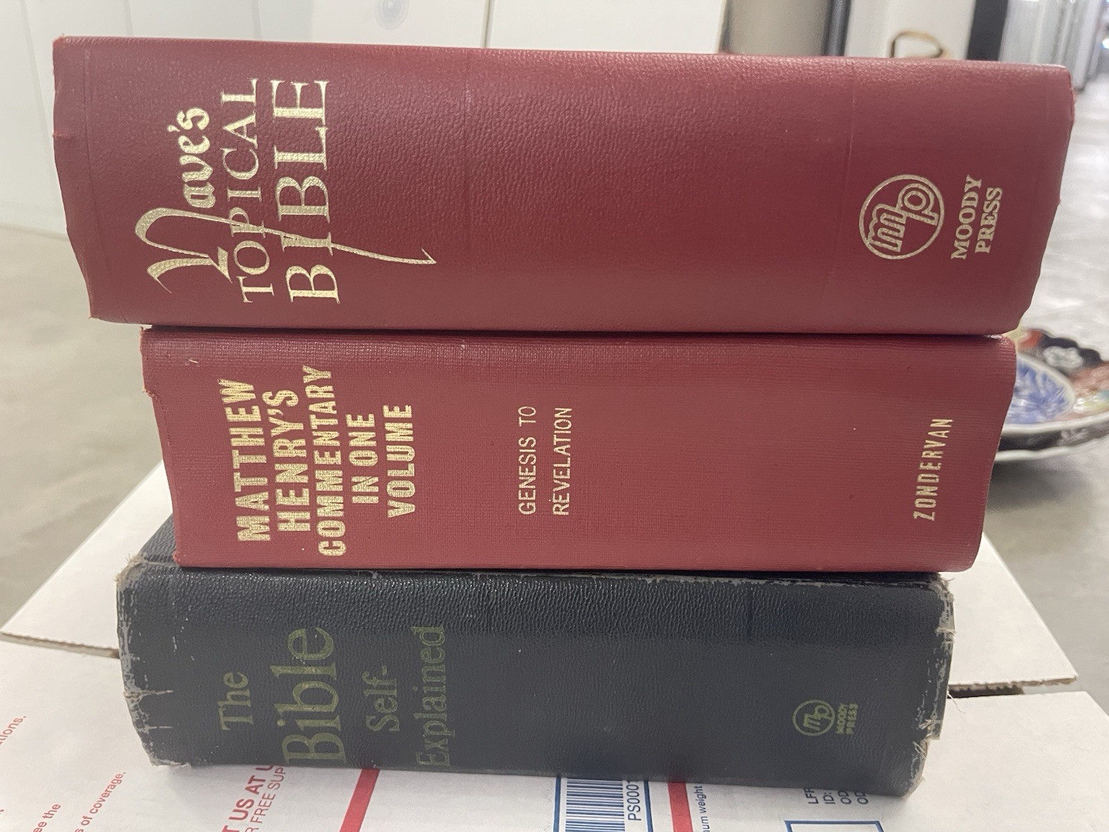 The Bible Self Explained by Moody Press With Matthew Henry Commentary, Topical.