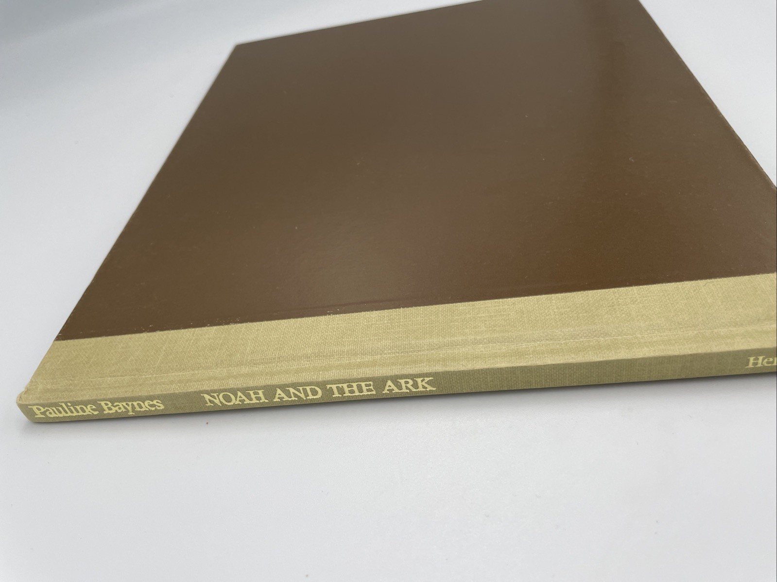 Pauline Baynes, Noah and the Ark 1989 HCDJ Color Illustrations. 1st US Edition.