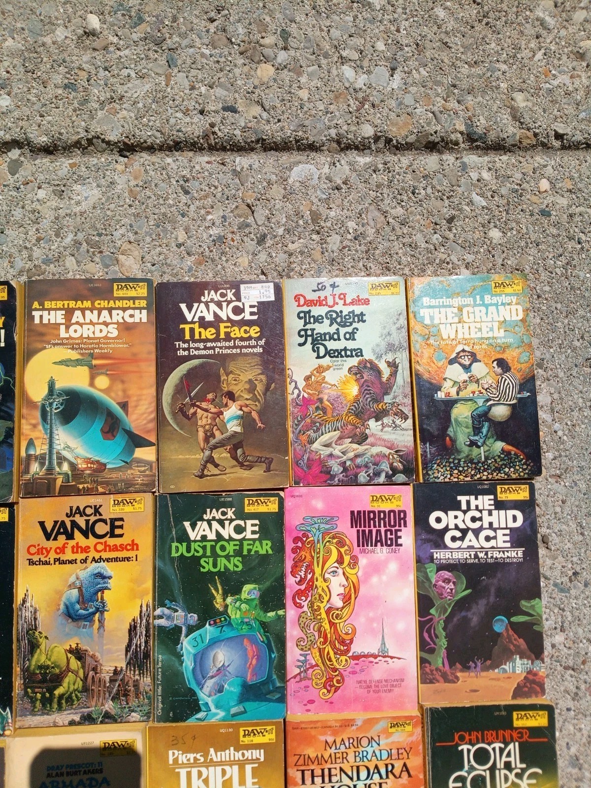 Large Lot 81 Vintage DAW Science Fiction PBs Nice Cnd Great Variety Fst Ship