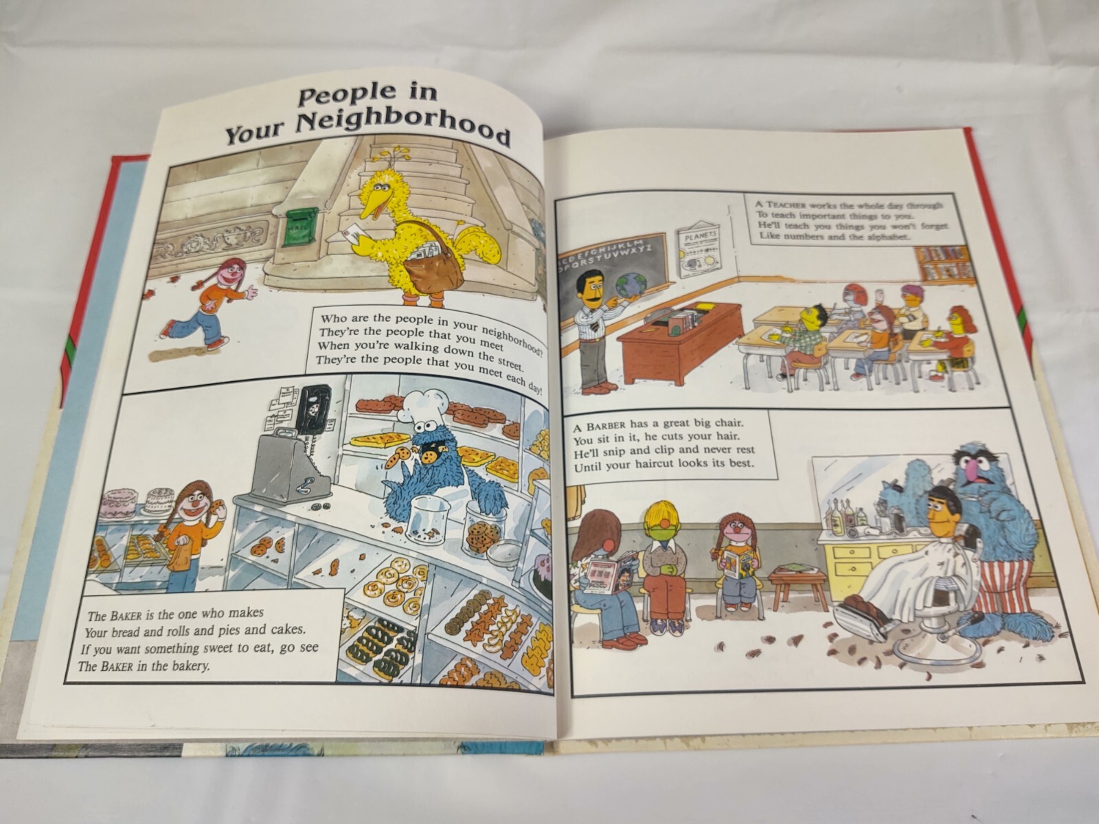 Vtg 89 On My Way With Sesame Street Volume 7 People In My Neighborhood Book CTW