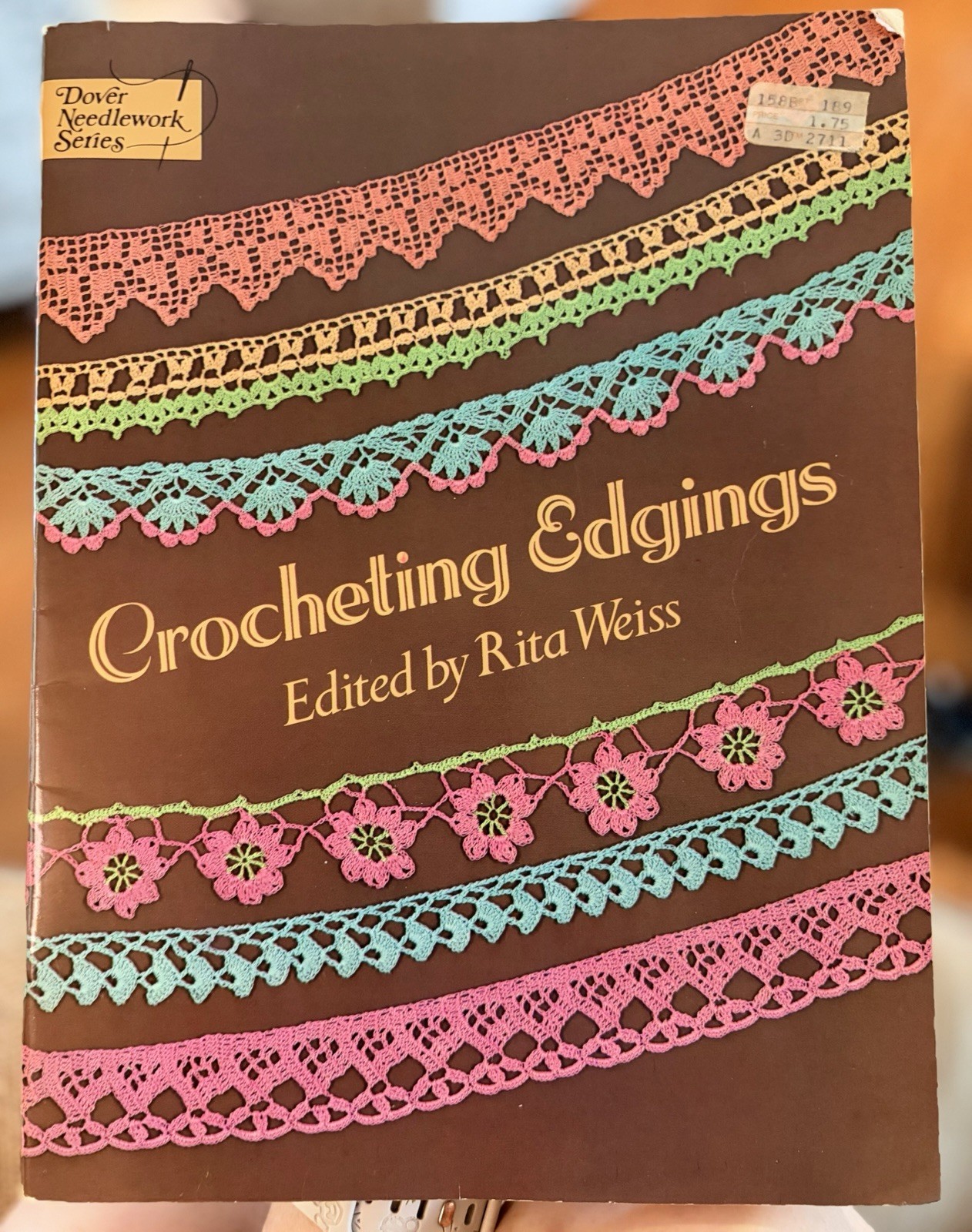 Crocheting Edgings Edited by Rita Weiss 1980 Illustrated Patterns NOS