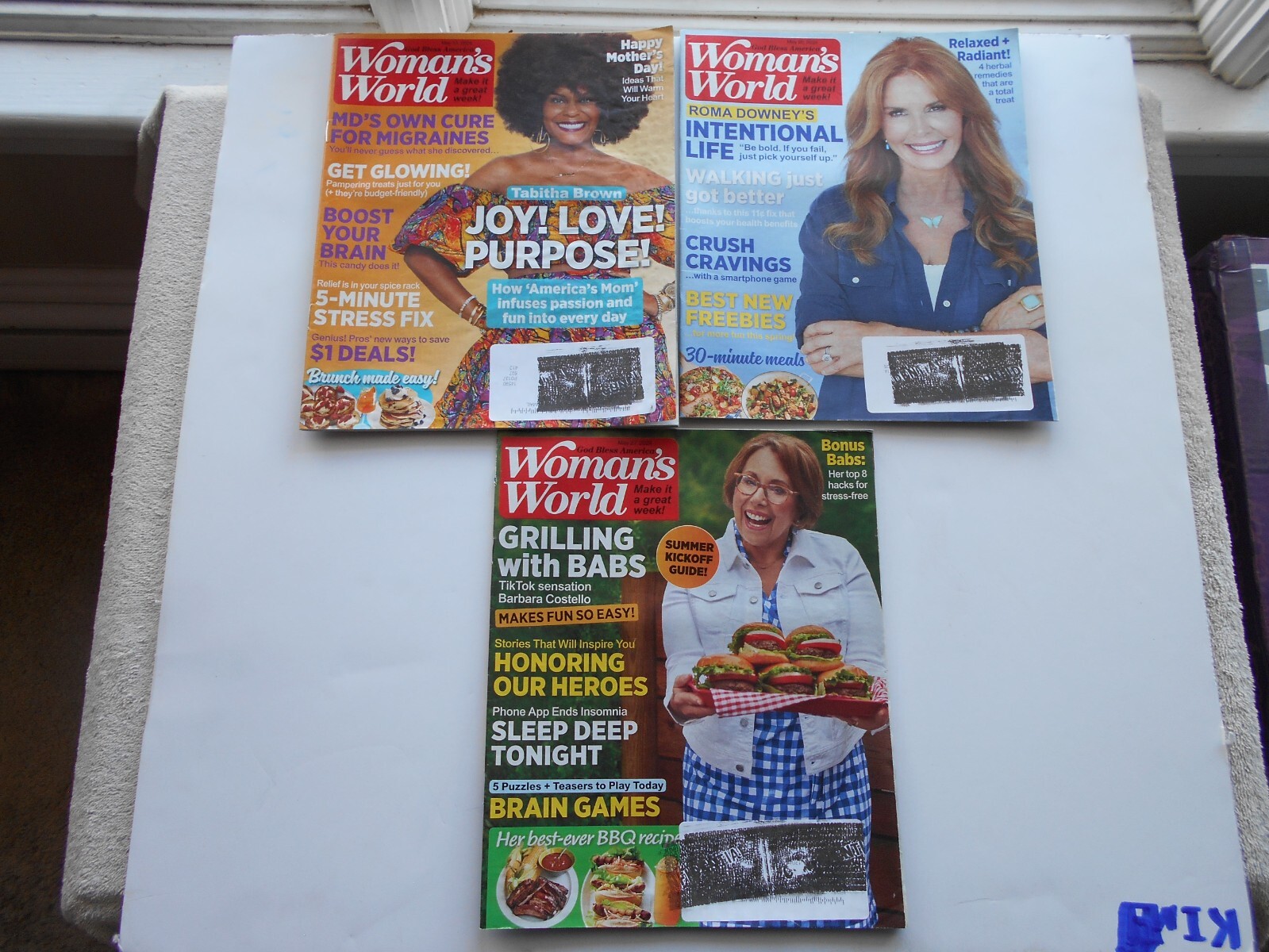WOMAN’S WORLD Magazine LOT 15—NOVEMBER 22,2021–MAY 27,2024–(#7)