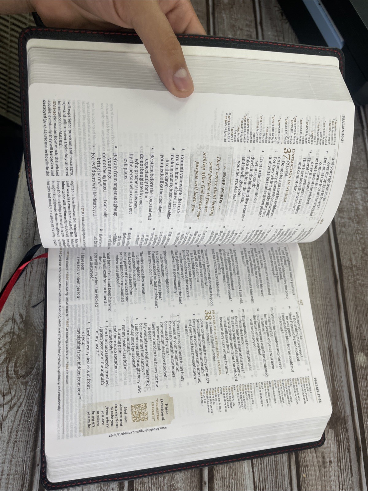 CSB Tony Evans Study Bible, Black Genuine Leather, Indexed : Advancing God’s…